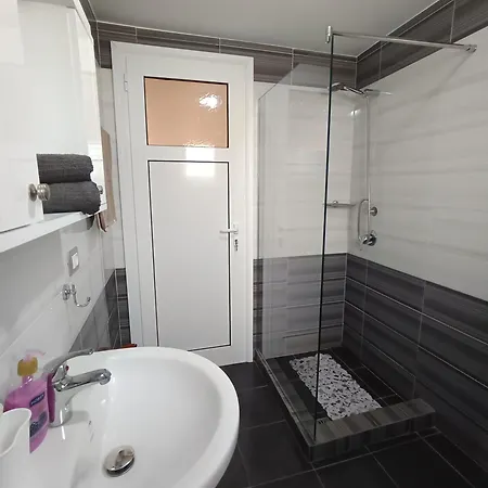 Apartment Victoria's *